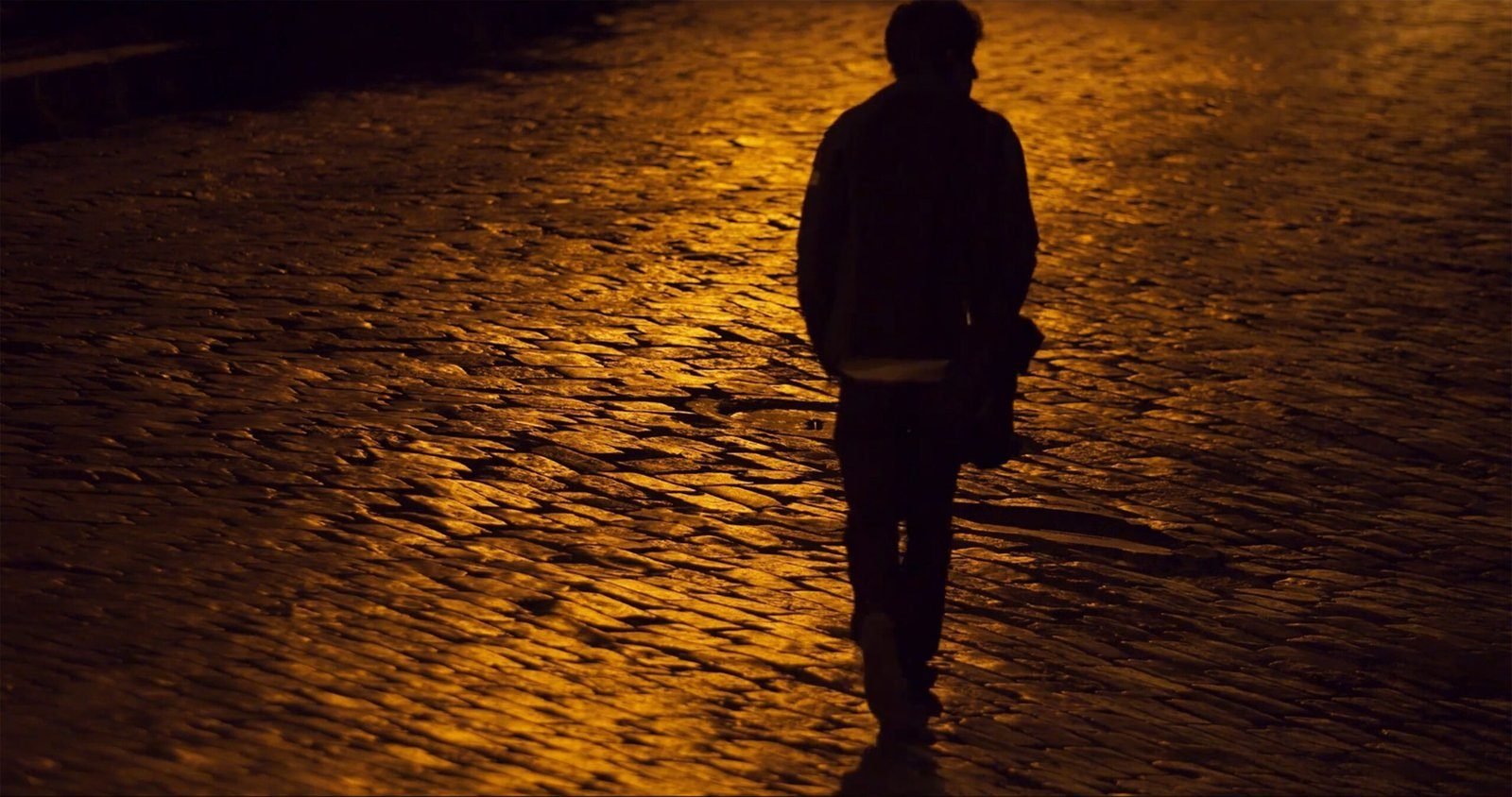 ESTRENO | 1 de Junio |                       SEBASTIAN MORO, EL CAMINANTE                                     de María Laura Cali