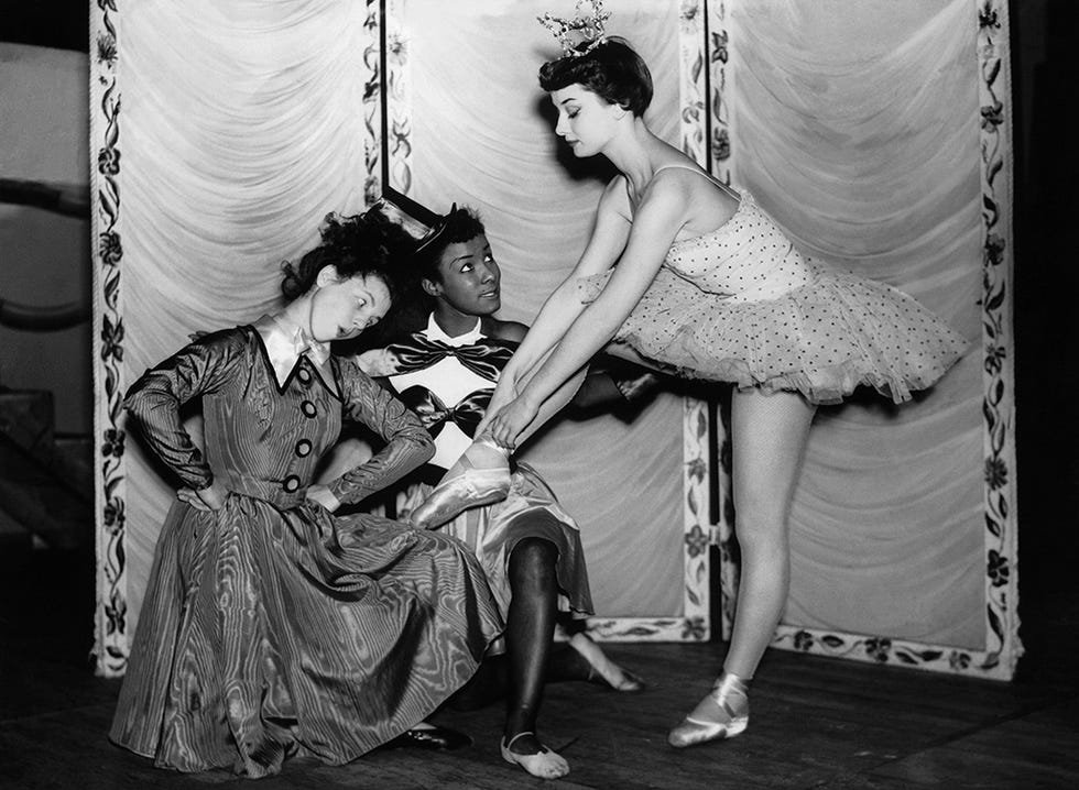 🌟 R͙e͙c͙o͙r͙d͙a͙m͙o͙s͙ e͙l͙ c͙u͙m͙p͙l͙e͙a͙ño͙s͙ d͙e͙ 🌟          Audrey Hepburn