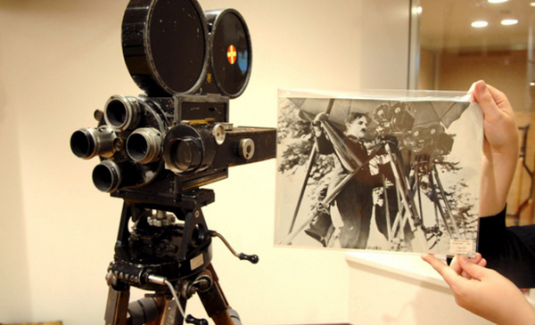 De la imagen fija al movimiento: La revolución visual del daguerrotipo al Cine