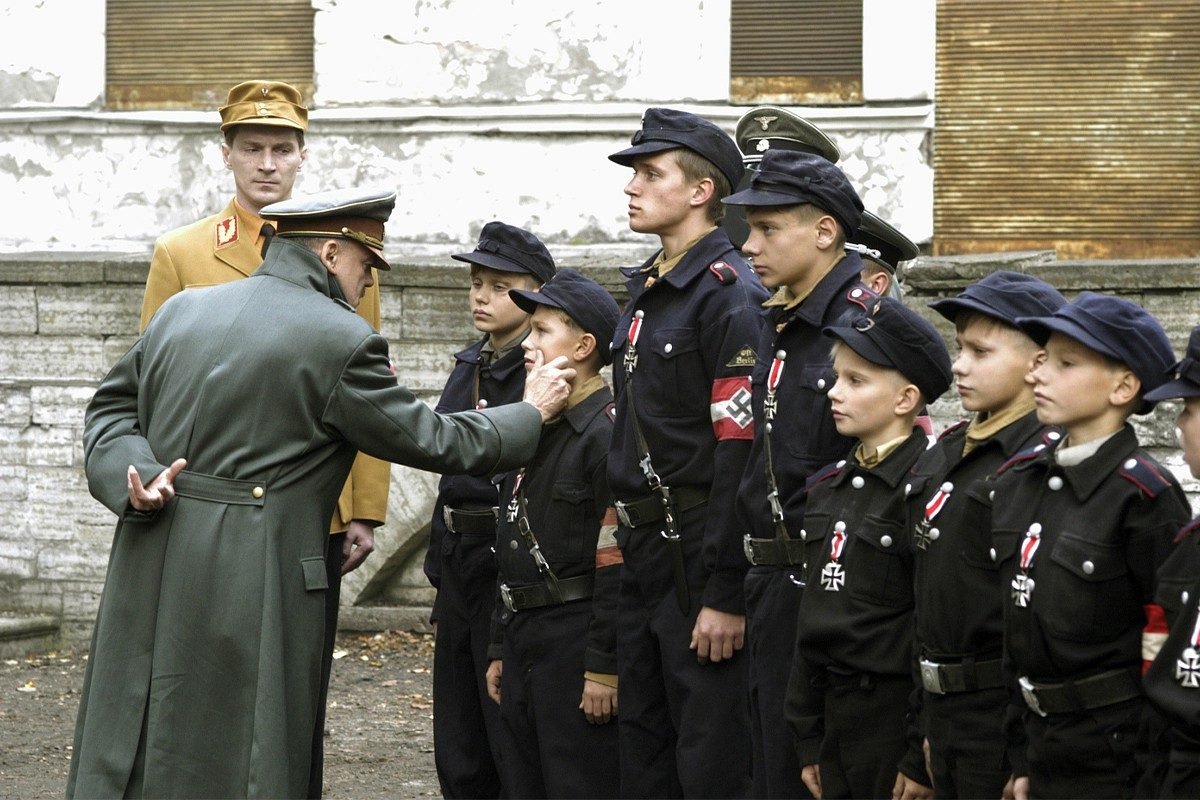 Cᵢₙₑ y ᵣₑₗᵢdₐd ¤ § ¤ ∀ϽIꓕI̗⅂OԀ ʎ ƎNIϽ A 79 años de la derrota del nazismo